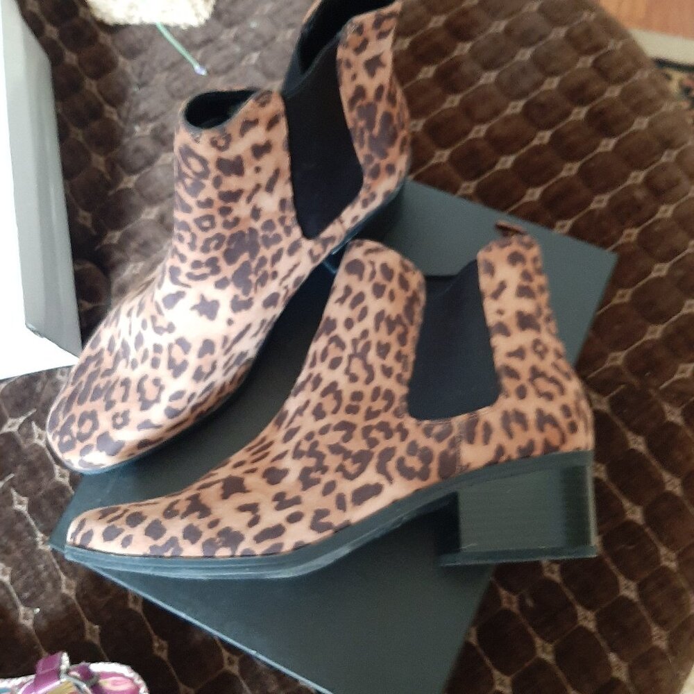 Brand New Leopard Half Boots, Women's Size 10 $5.95 Shipping.